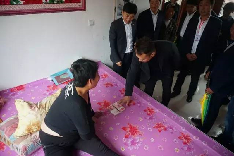 吉林胜昊通信集团白山市靖宇县献爱心-走访慰问活动